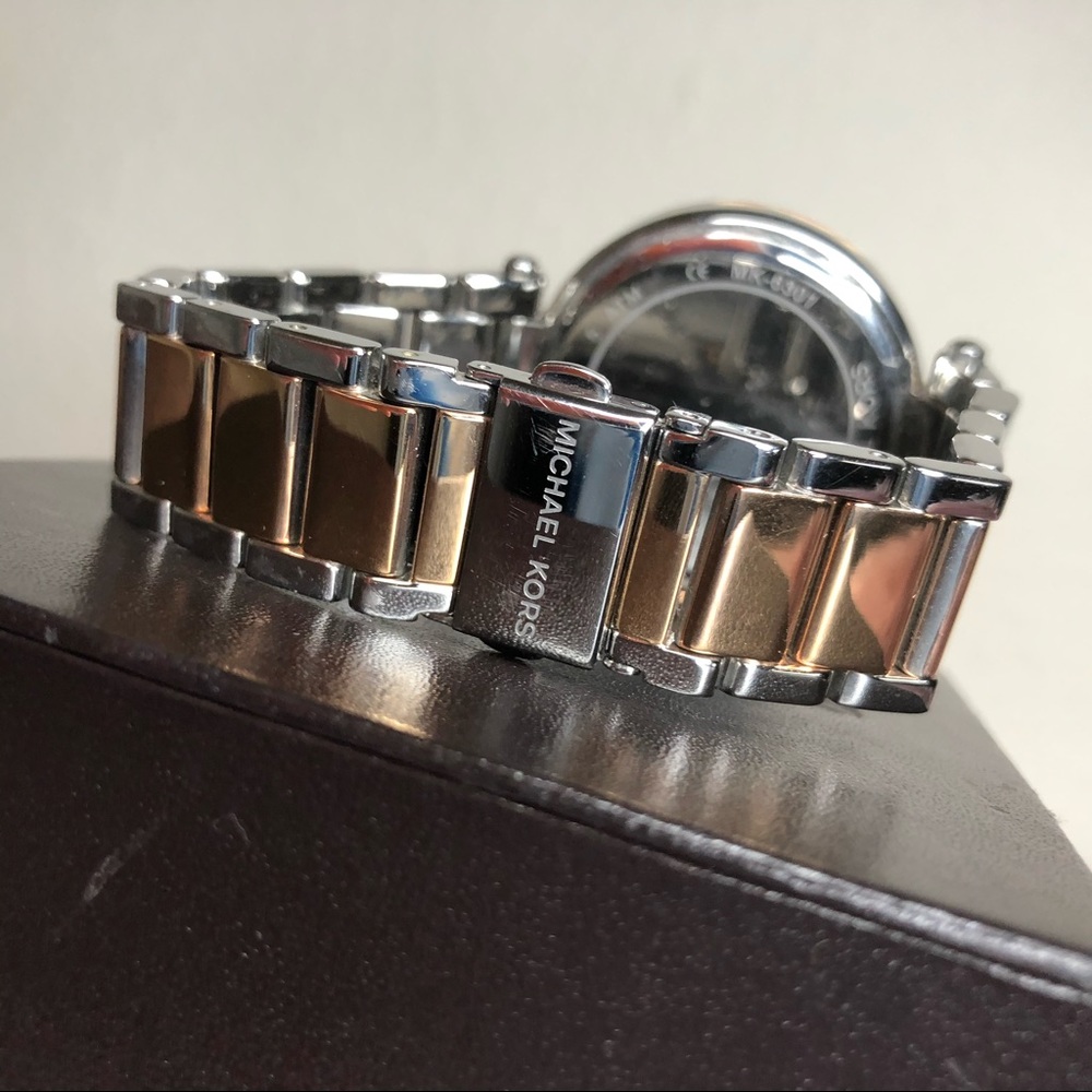 Michael Kors Rose Gold/Silver Watch - Picture 3 of 4
